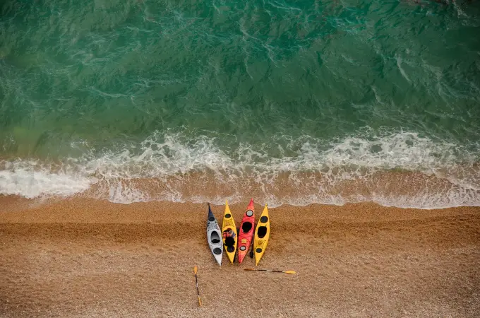 You are currently viewing Paddle Your Way to Paradise: Seaside, FL’s Kayaking Guide