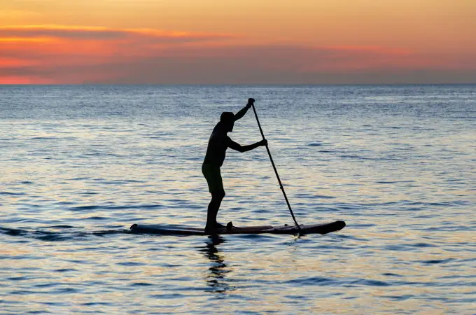 You are currently viewing Paddleboarding Gulf Shores: SUP Adventures Awaits!