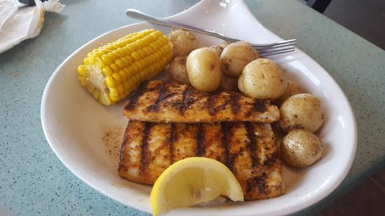 Pineapple Willy's Mahi